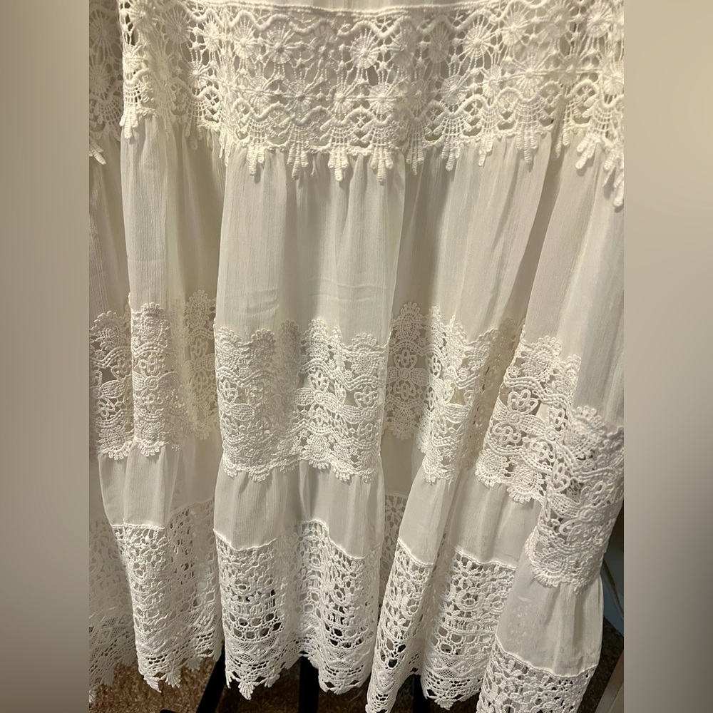 Elegant Cream Lace Skirt